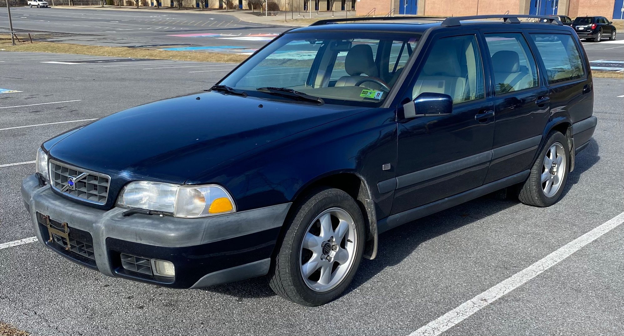 2000 Volvo V70 - FOR SALE: 2000 Volvo V70 Special Edition AWD wagon - Used - Hedgesville, WV 25427, United States