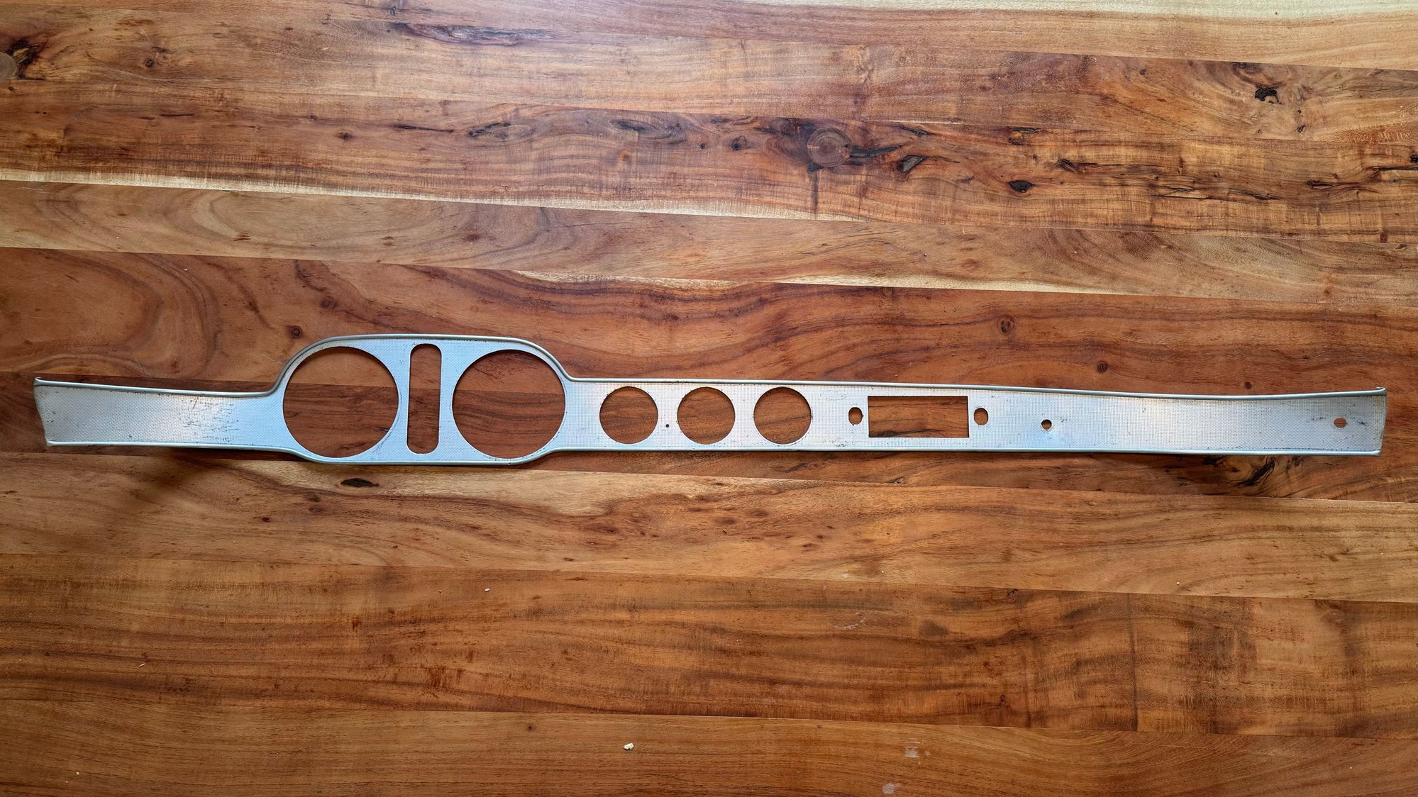 Interior/Upholstery - P1800 Dashboard Fascia Original including edge trim bezel - Used - All Years Volvo All Models - Miami, FL 33133, United States