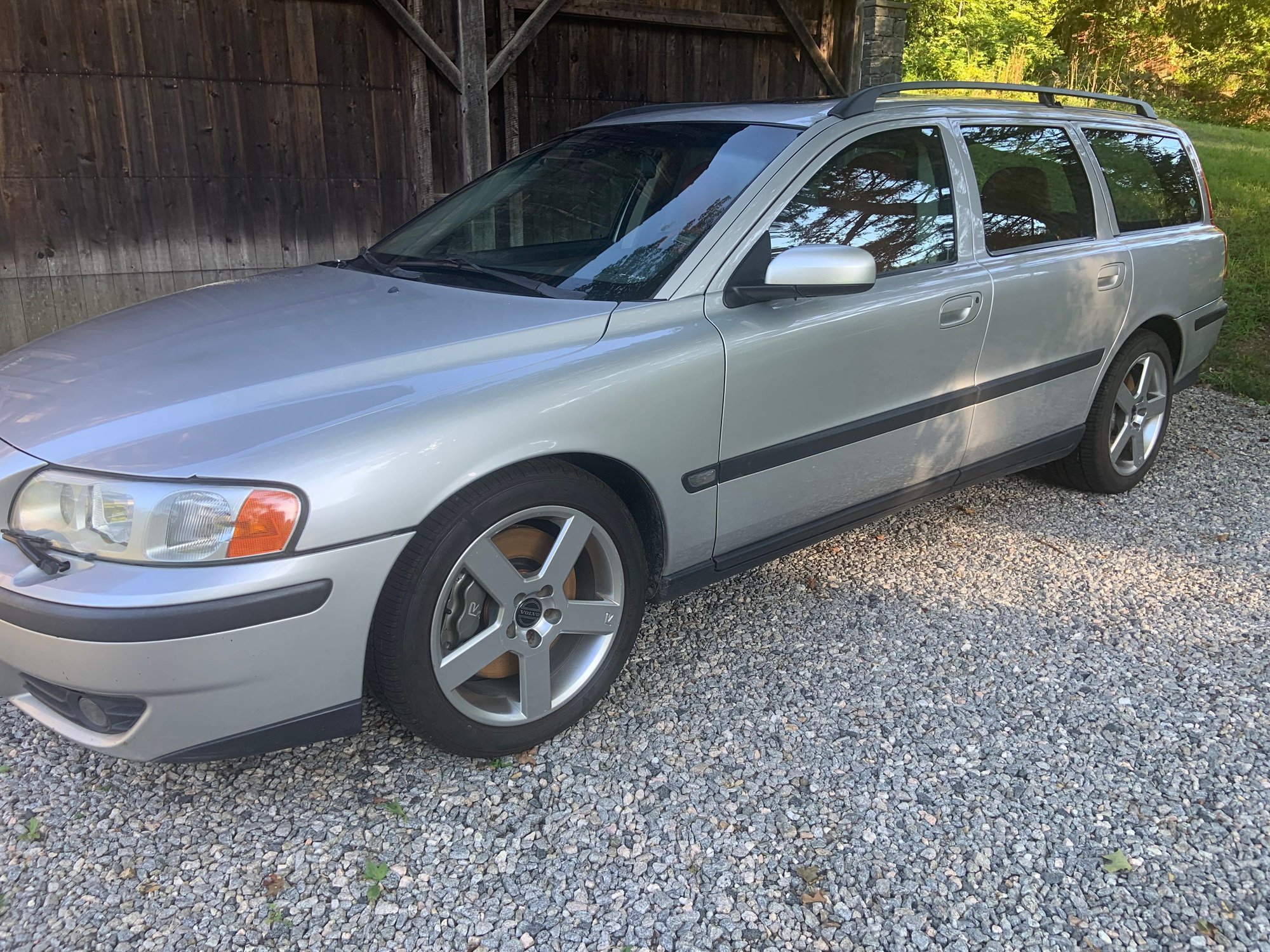 2004 Volvo V70 - 2004 V70 R  6 speed stick $5,500 needs work but looks good - Used - VIN YV1SJ52Y842449923 - 208,000 Miles - 5 cyl - AWD - Manual - Wagon - Silver - Middletown, CT 06457, United States