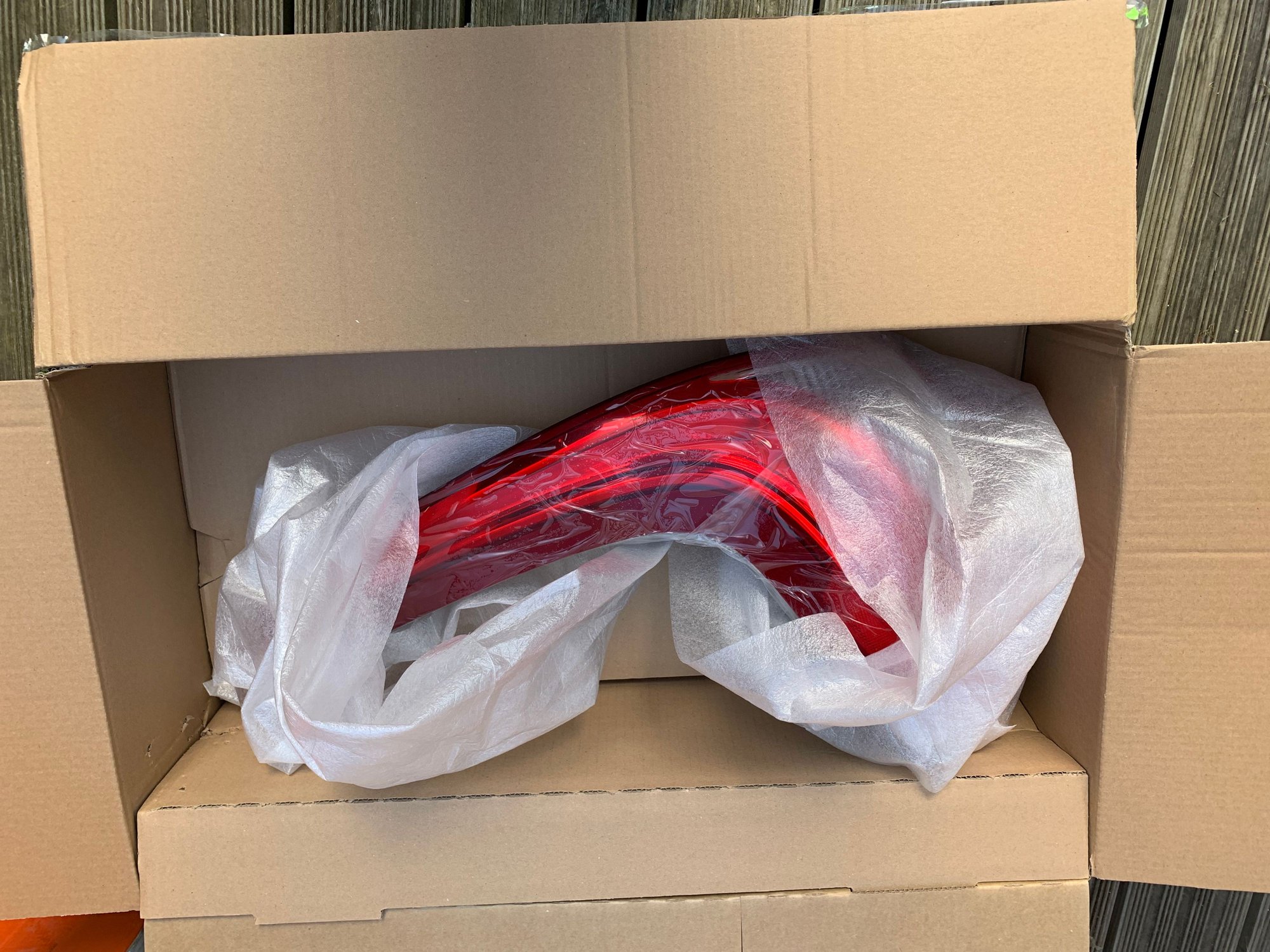 Lights - XC60 Rear Taillight - New - 2017 Volvo XC60 - Milton Keynes MK6 4A, United Kingdom