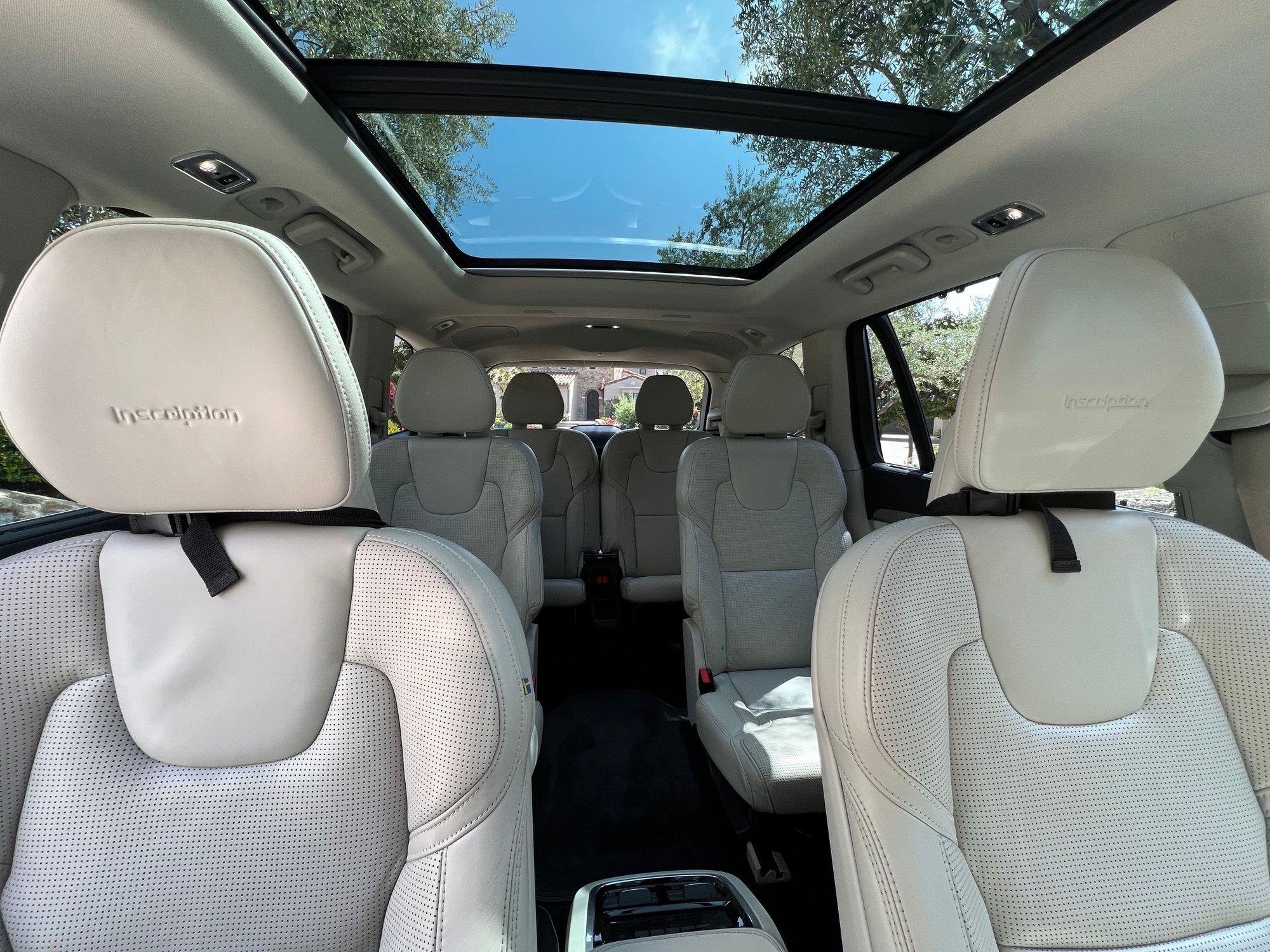 2020 Volvo XC90 - 2020 Volvo XC90 T6 Inscription 6 Passenger 28K Miles Original Owner Meticulously Main - Used - VIN YV4A221L0L1565685 - 29,000 Miles - 4 cyl - AWD - Automatic - SUV - Gray - San Diego, CA 92127, United States