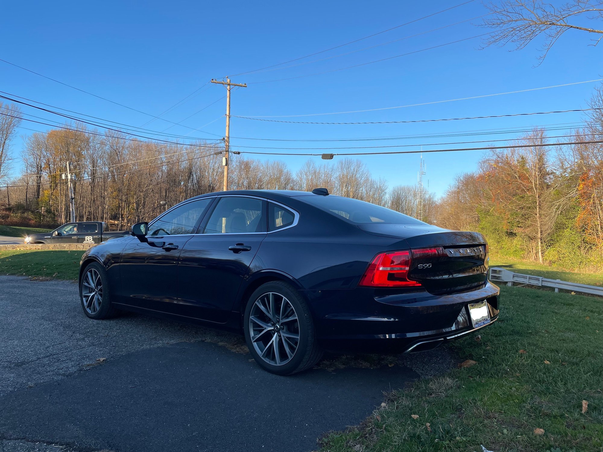 2017 Volvo S90 - 2017 Blue S90 T6 Momentum - Used - VIN YV1A22MKXH1005941 - 120,000 Miles - 4 cyl - AWD - Automatic - Sedan - Blue - Sparta, NJ 07871, United States