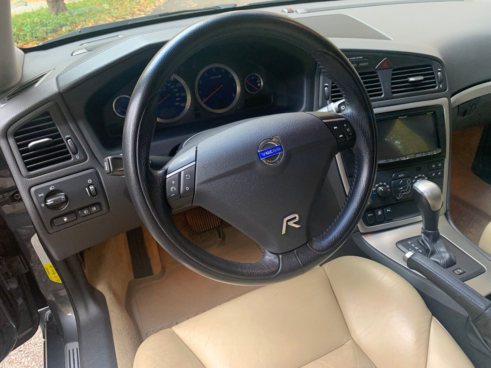 2007 Volvo V70 - 2007 V70R Grey/ Gold Gobi One owner well maintained excellent condition $ - Used - VIN YV1SJ527872632797 - 137,123 Miles - 5 cyl - AWD - Automatic - Wagon - Gray - Hinckley, OH 44233, United States