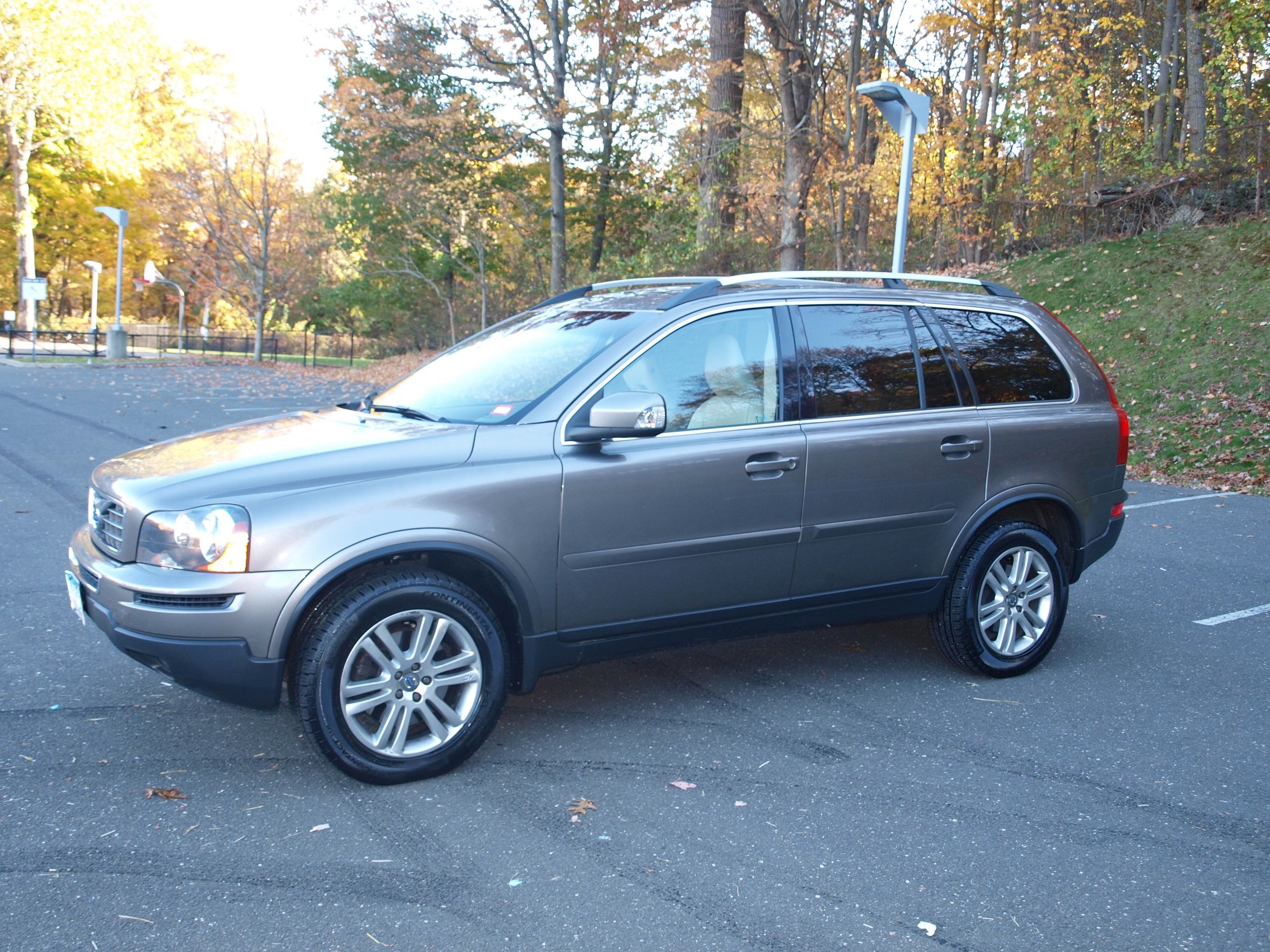 2012 Volvo XC90 - Original Owner selling Volvo XC90 AWD - Used - VIN YV4952cz8c1625885 - 100,561 Miles - 6 cyl - AWD - Automatic - SUV - Gray - Fairfield, CT 06825, United States