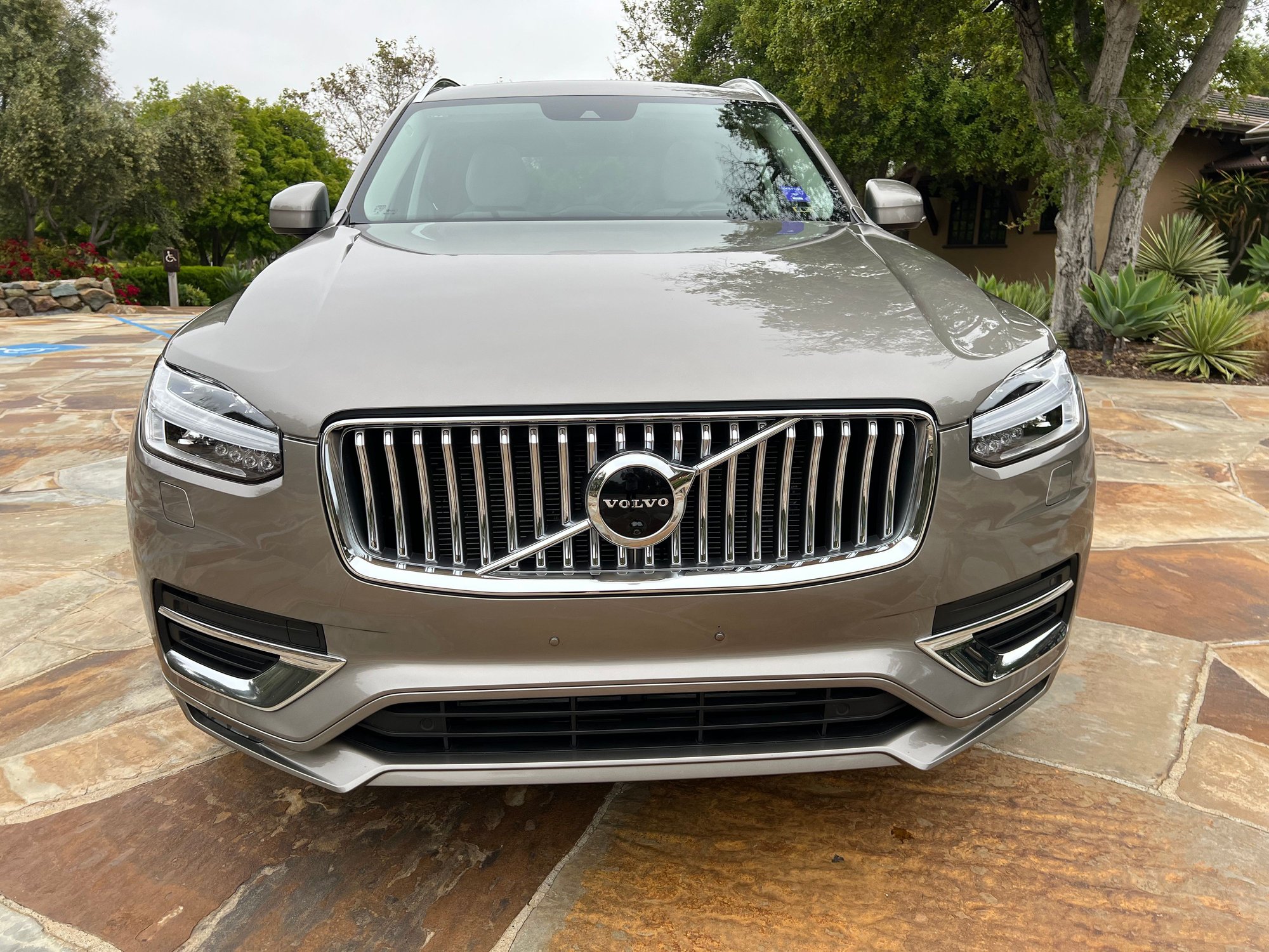 2020 Volvo XC90 - 2020 Volvo XC90 T6 Inscription 6 Passenger 28K Miles Original Owner Meticulously Main - Used - VIN YV4A221L0L1565685 - 29,000 Miles - 4 cyl - AWD - Automatic - SUV - Gray - San Diego, CA 92127, United States