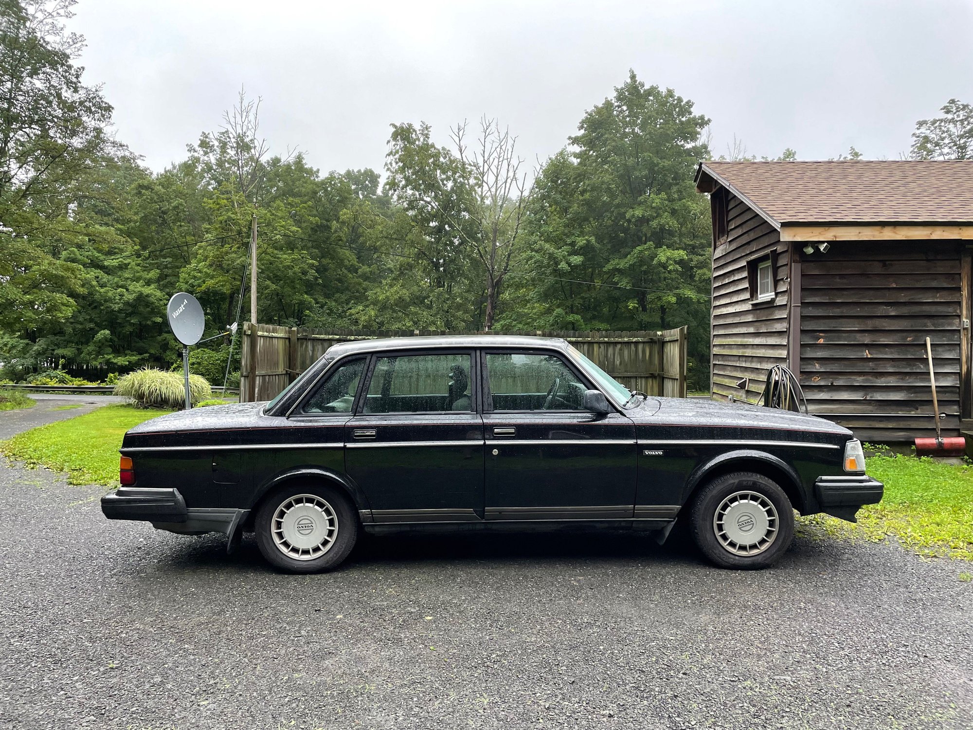 1991 Volvo 240 - For Sale: Black 1991 Volvo 240 Sedan - Used - VIN YV1AA8848M1442879 - 131,500 Miles - 4 cyl - 2WD - Automatic - Sedan - Black - Brooklyn, NY 11211, United States