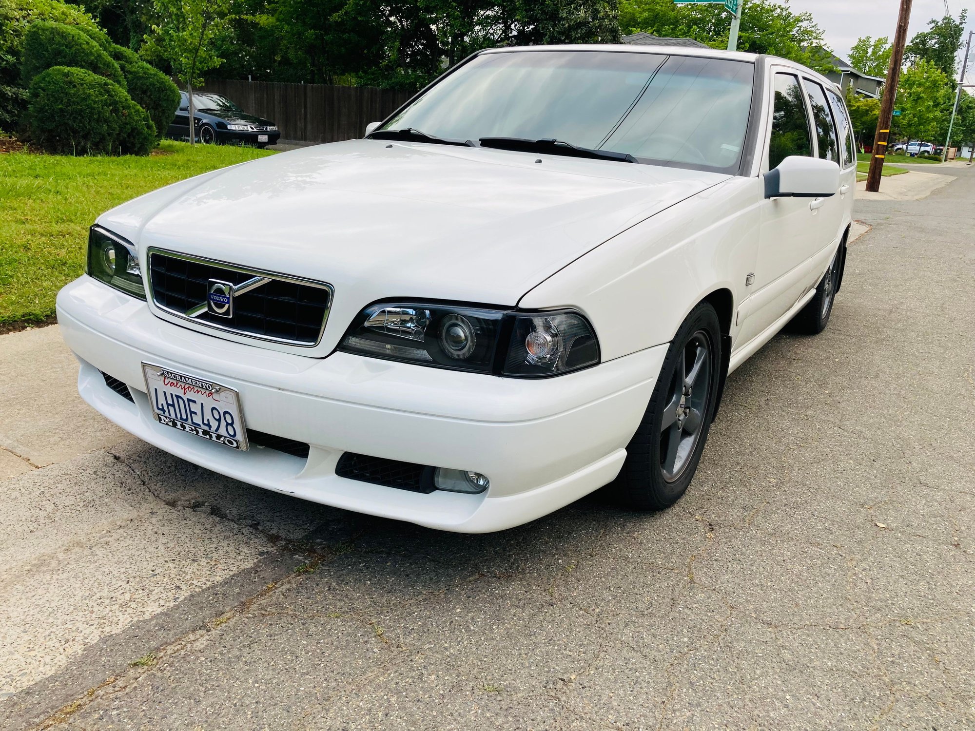 2000 Volvo V70 - 2000 VOLVO V70 V70R GLT AUTO TURBO CLEAN special interior - Used - VIN YV1LW56D4Y2637129 - 164,200 Miles - 5 cyl - 2WD - Automatic - Wagon - White - Sacramento, CA 95832, United States