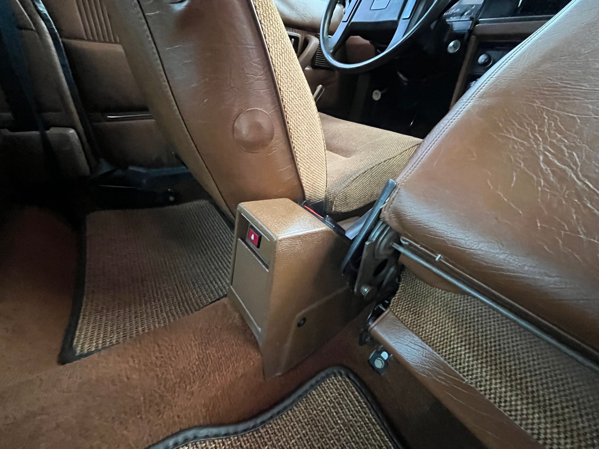 1983 Volvo 242 - Beige and Brown Volvo 242 DL. - Used - VIN YV1AX8828D2235383 - 217,345 Miles - 4 cyl - 2WD - Manual - Coupe - Beige - Santa Ana, CA 92701, United States