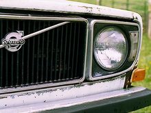 Detail of the grill and headlight of the 145