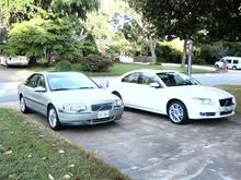 Moondust 2001 S80 2.9 next to Pearl 2007 S80 V8