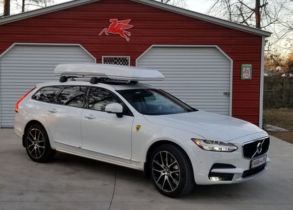 ~ 2020 V90 CC T6 Polestar optimised, with an Ocean Race Edition cargo box.