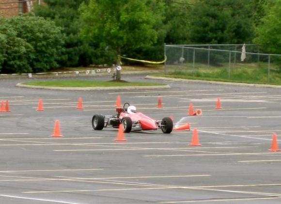 Autocrossing the Van Diemen
