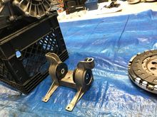 Transmission mounts