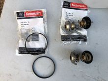 Didn't have any issues with thermostat, just replaced it as preventive maintenance with coolant flush