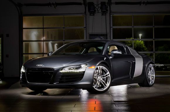 2011 Audi R8 4.2L Daytona Gray