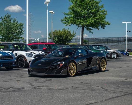 Sick spec game on this Mclaren 675LT Spider located in Sterling, Virginia. Thanks to Julian Sutton. 