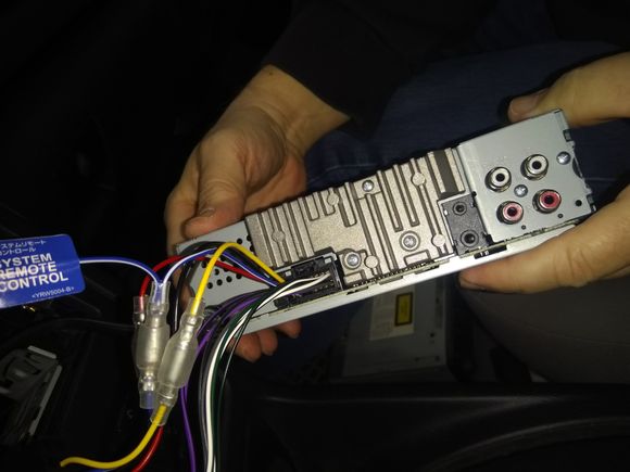 And this is the problem, how do I connect the yellow green ISO in here?
