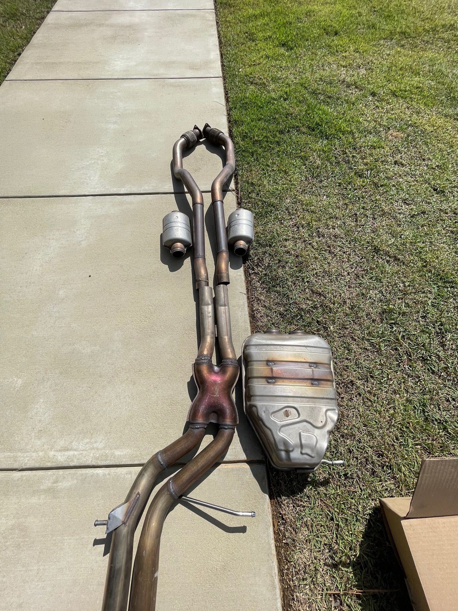 OEM S6 Sport Package Exhaust (black tip w/ Valves) AWE Track Exhaust