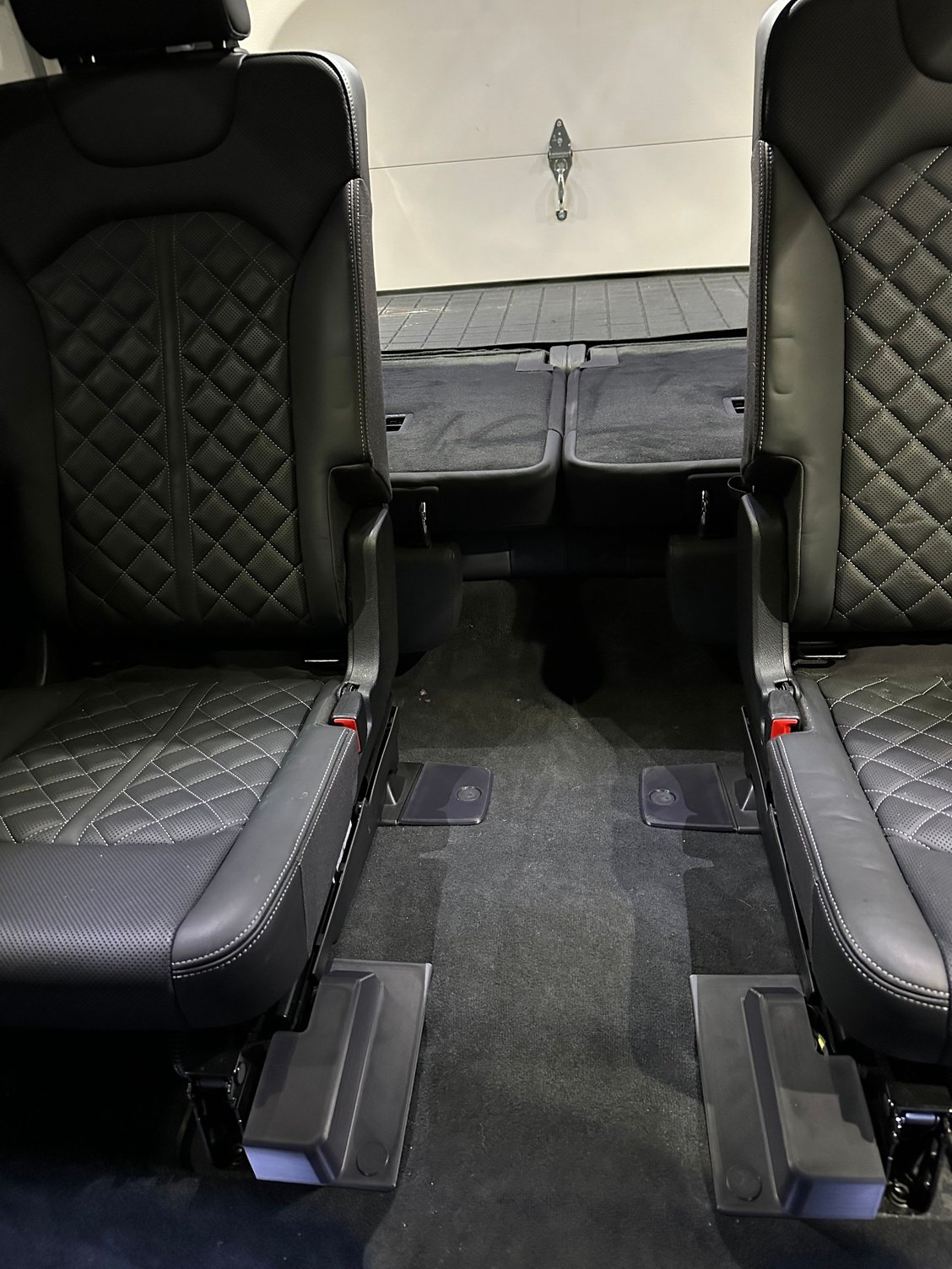 SQ7 with captain's chairs AudiWorld Forums