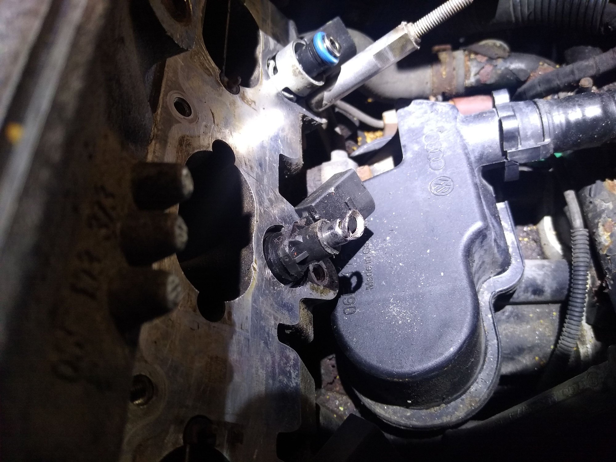 2006 A3 2.0L injector stuck in head AudiWorld Forums