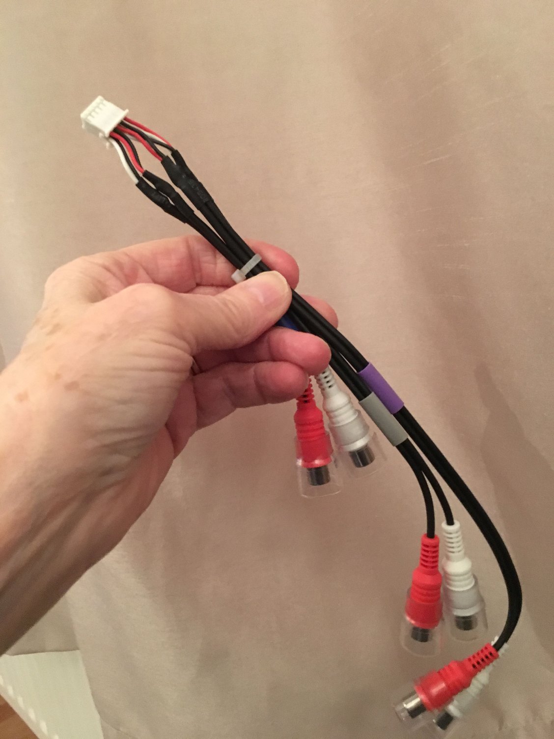 Audi A3 rear speakers not working with 'AUXOUT' from Apline HU