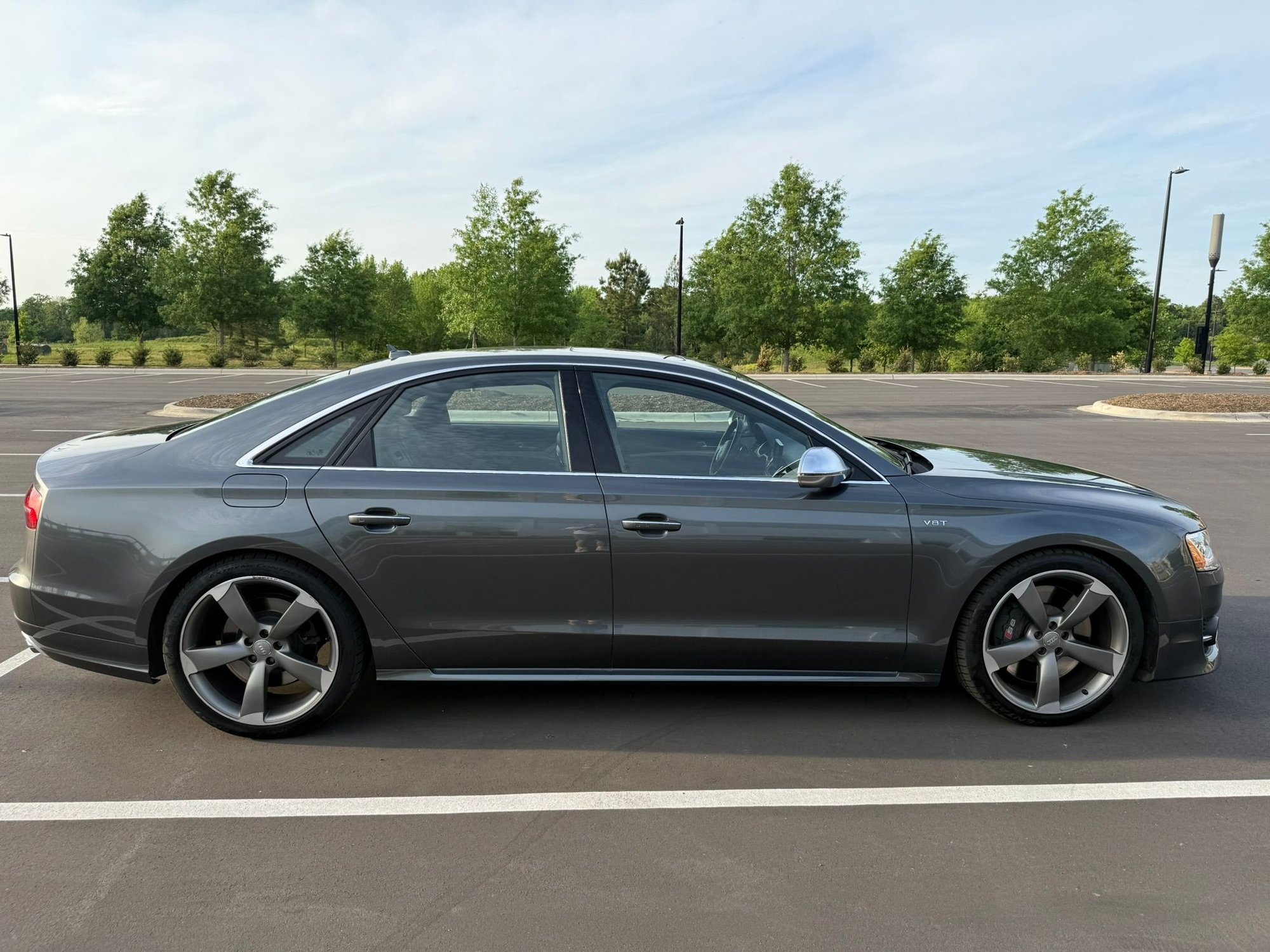 2015 Audi S8 - 2015 Audi S8 - gray - 60.000 mls - Used - VIN WAUK2AF02FN012954 - 59,500 Miles - 8 cyl - AWD - Automatic - Sedan - Gray - Charlotte, NC 28277, United States