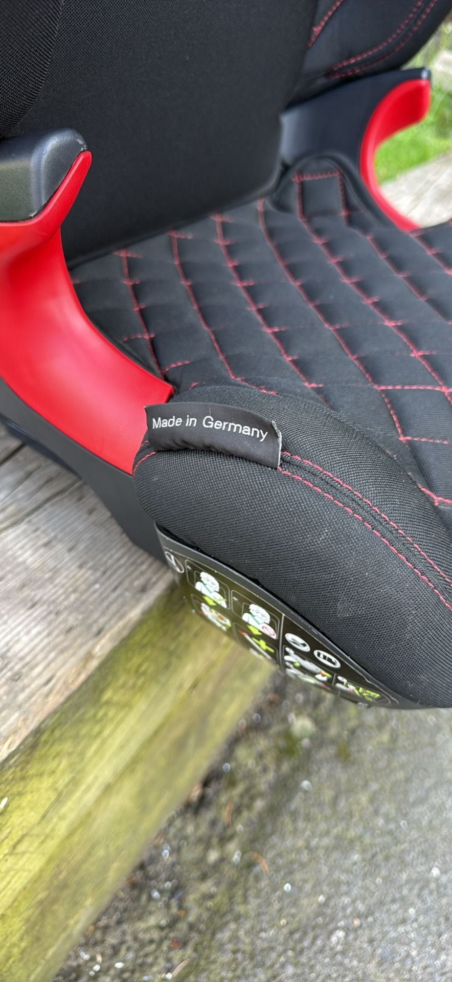 Accessories - Audi child seat Kidfix XP black / red 4M0019904 EUR - Used - 0  All Models - Milton, MA 02186, United States