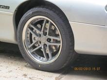 front 275/40-17