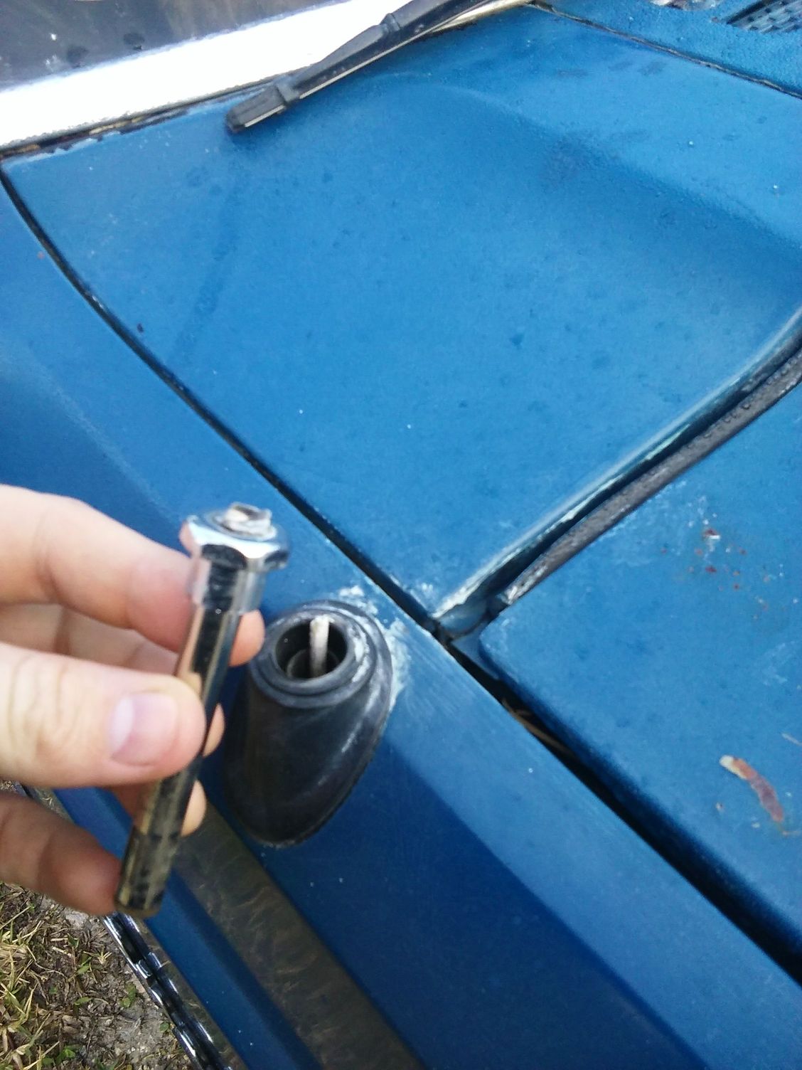 Want to replace antenna. What's missing? Jeep Cherokee Forum