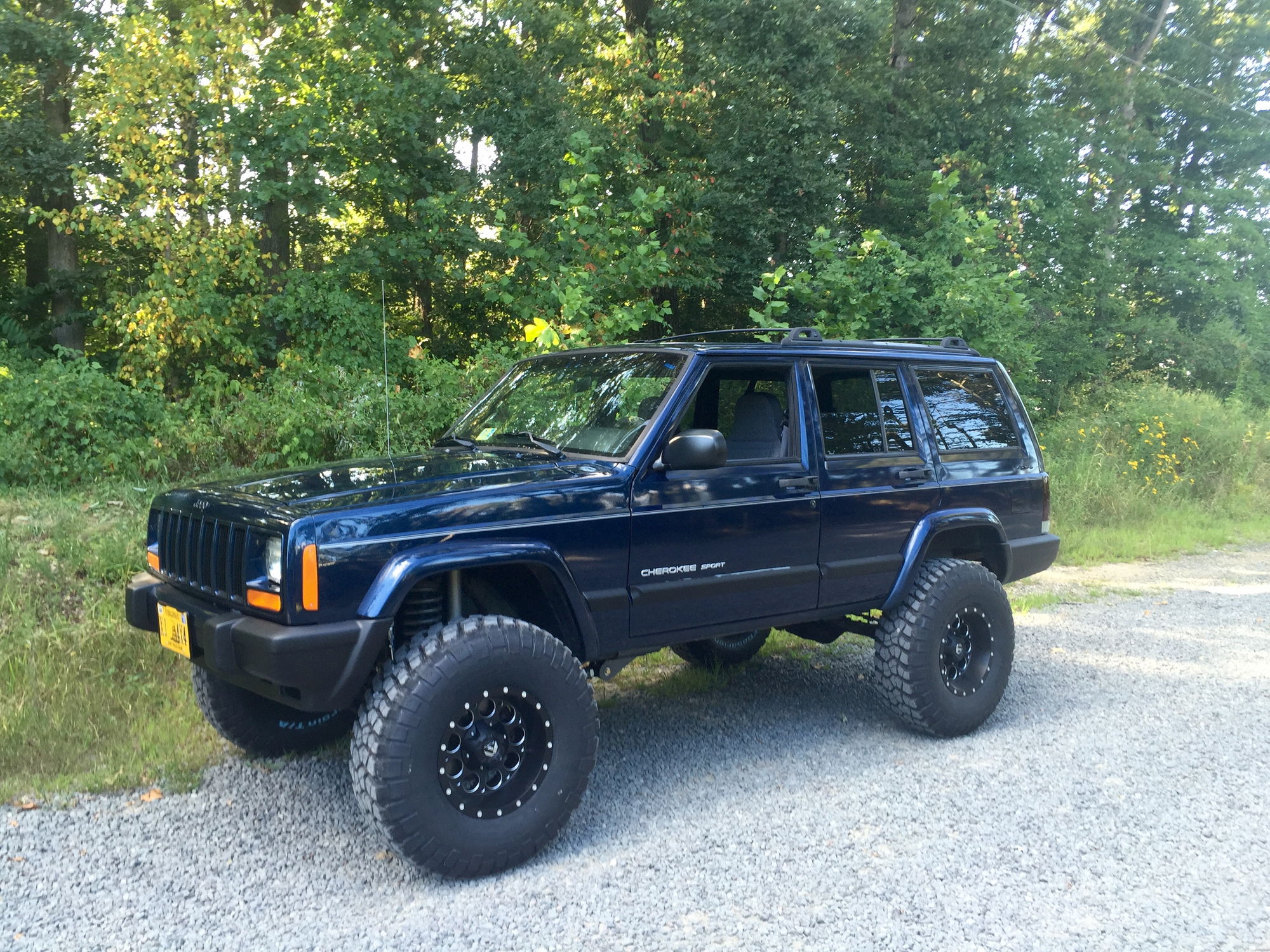 Jeep Cherokee XJ оранжевый