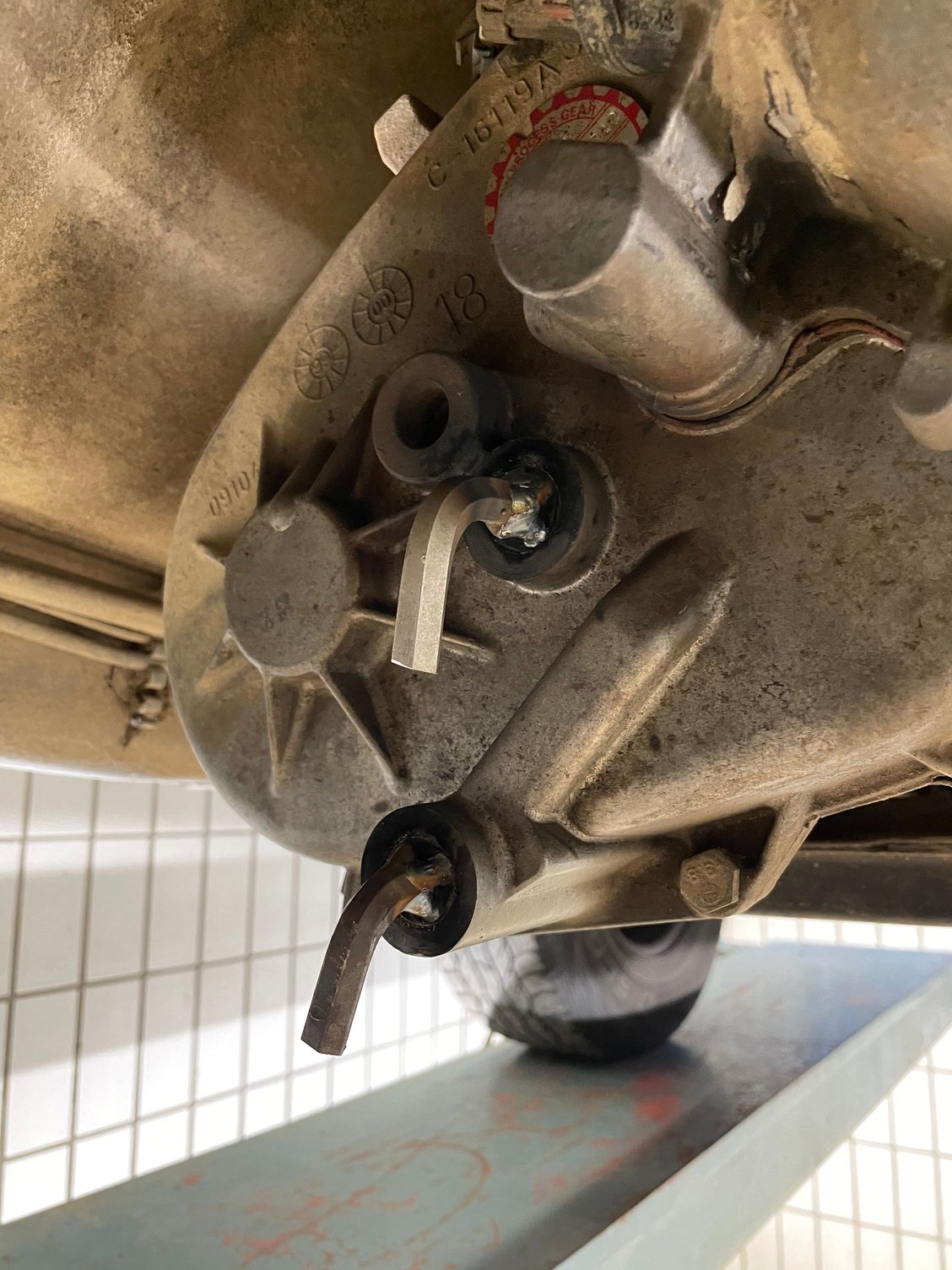 Seezed Transfer Case Fill Plug Help Please Jeep Cherokee, 44 OFF