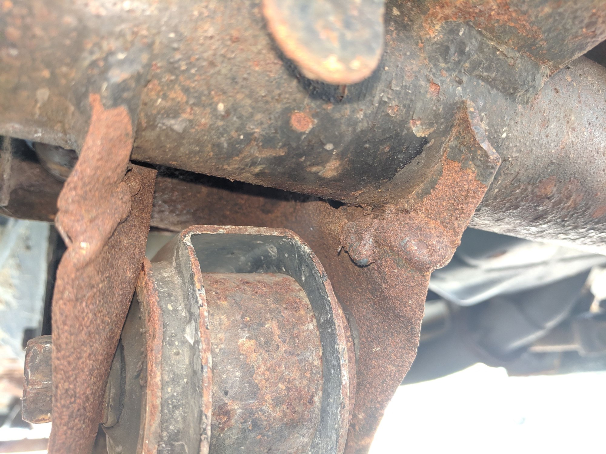 2000 XJ Classic Lower Control Arm Bracket replacement, looking for a