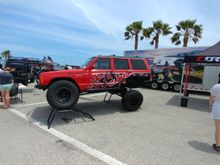 Clayton 3 link front and 4 link Rear. I am 100% this is the 3 link I will buy when the time comes. Huge skid, high clearance, square arms and knowledgeable sale staff.