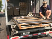 Arrival. The driver helped unpack and took the pallet 😁