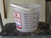 5 Quart Drain Bucket