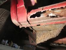1999 XJ Cherokee, 254,000 miles. Underside.