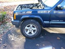 stock height, planning on getting a budget lift when i get the $$$$