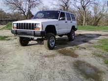 4.5 lift on installed in my front street rough country lift