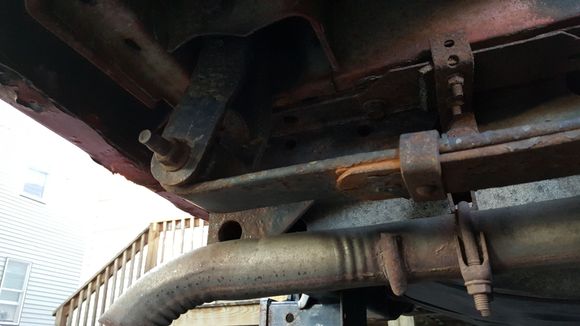 Rear shackles look pretty good