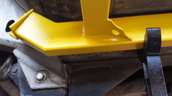 Prop the stiffener up.