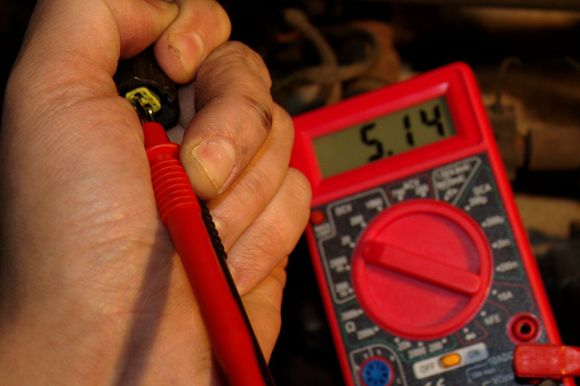 Coolant Temp. Sensor Plug Volts