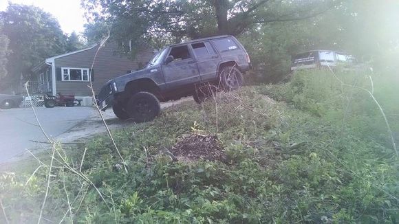 hide yo curbs, hide yo rocks, hide your stumps, hide yo loading ramps, cuz these Jeeps are tryina flex on everythang