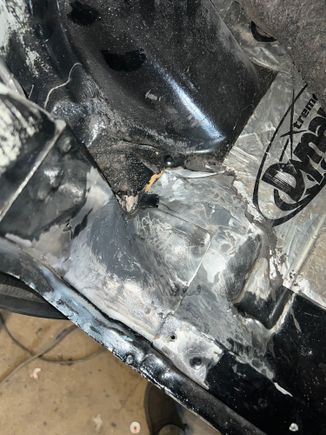 After fabbing up a replacement piece for this lapped vertical support. I was not happy with the porosity I ended up with but it’s covered with epoxy here. Once this and the epoxy on the underside is sanded, I’ll finally get to test fitting those shackle brackets. 