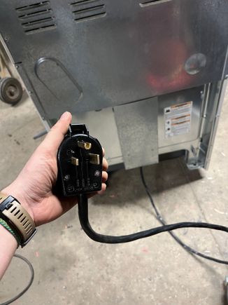 Swapped the cable plug to a NEMA 6-50 with 8 gauge wire. 