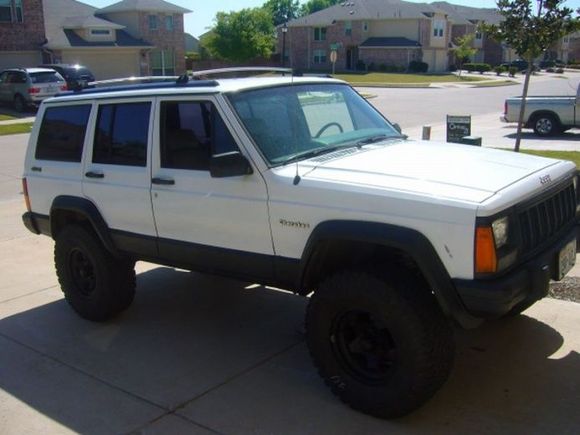 Addes my 32's...tight fit with only 3" lift! Gets 2 more inches next week.