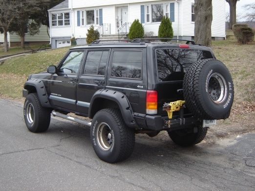 us wheels.. 15 x 10 .. steel wheel.. when i do axles then i will get similar looking aluminum wheels.. 16 x 10