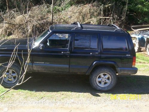1999 XJ Sport 3 in lift 31x10.5 BFG Land Terrain