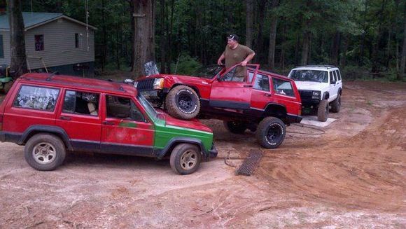 flexin on a wreaked 2wd cherokee before we hauled it ot the crusher
