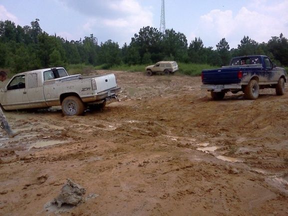 Note the GLOB of gray mud that fell from my rear bumper.