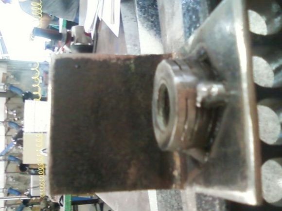 made a high lift mount out of some angle iron and some washers welded together